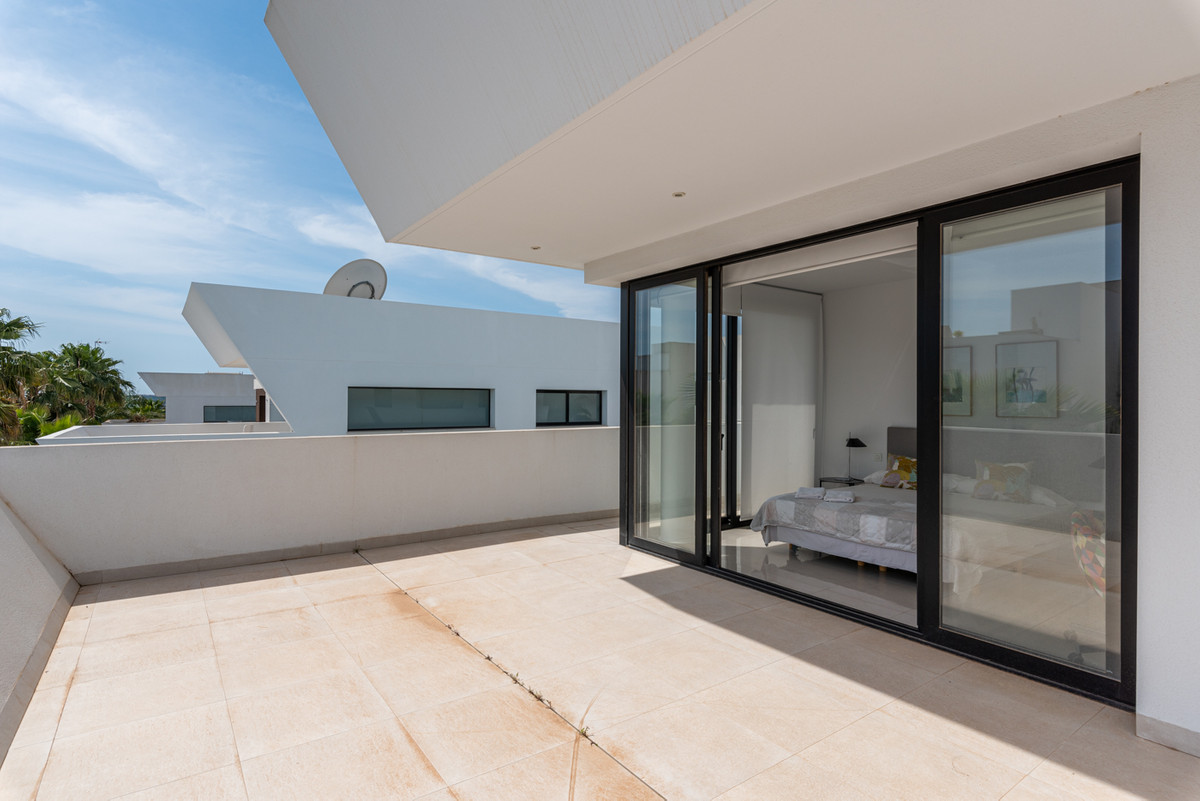 For sale - 4 Bedroom 3 Bathroom Detached Villa in Ciudad Quesada - Ciudad Quesada  - Alicante