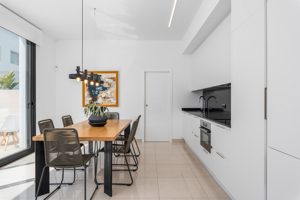 For sale - 4 Bedroom 3 Bathroom Detached Villa in Ciudad Quesada - Ciudad Quesada  - Alicante