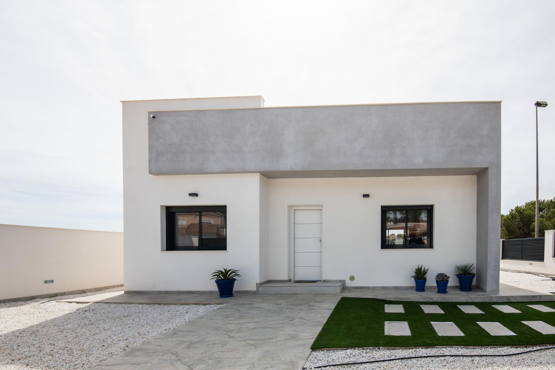 For sale - 3 Bedroom 2 Bathroom Villa in Pilar de La Horadada - Pinar De Campoverde  - Alicante