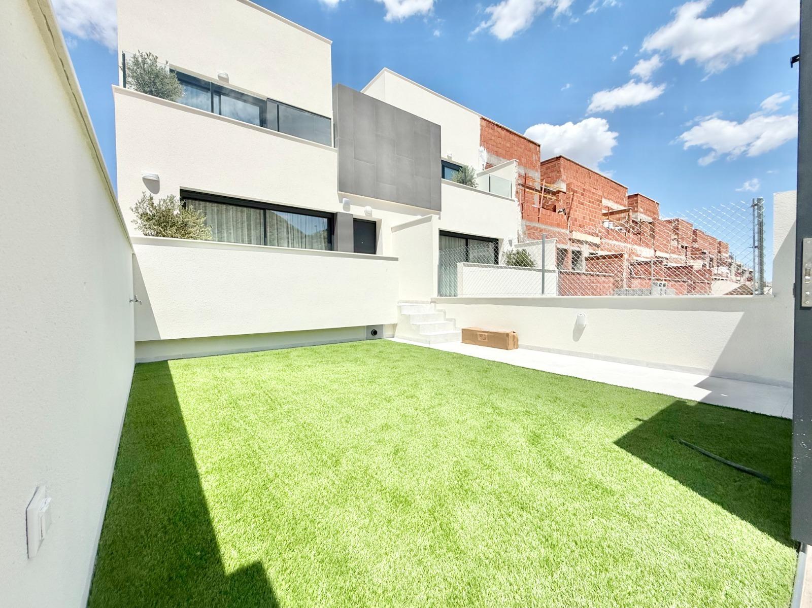 New Build - 2 Bedroom 2 Bathroom Town House in Cox - San Fernando  - Alicante