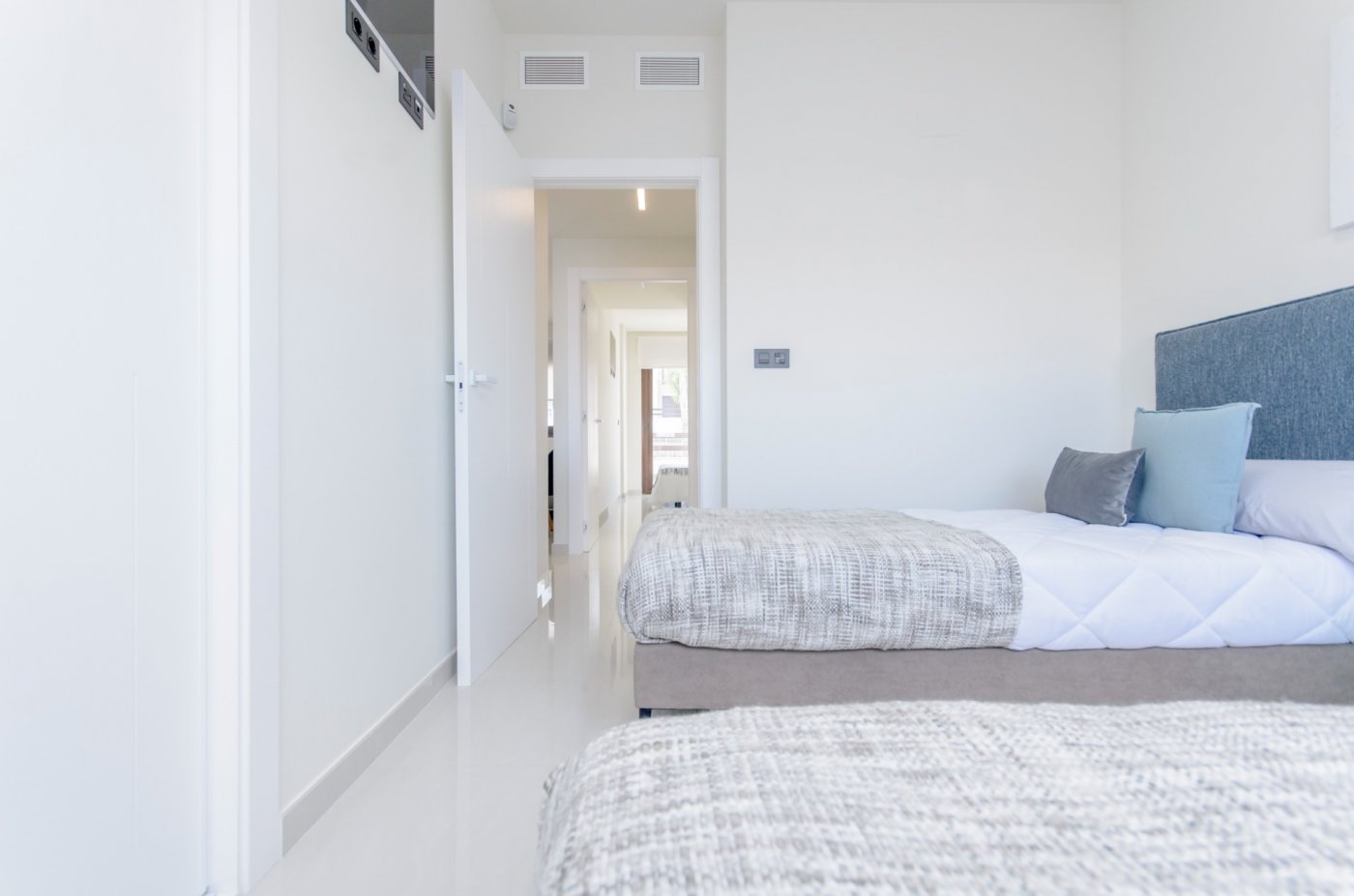 For sale - 3 Bedroom 2 Bathroom Apartment in Torrevieja - Los Balcones  - Alicante