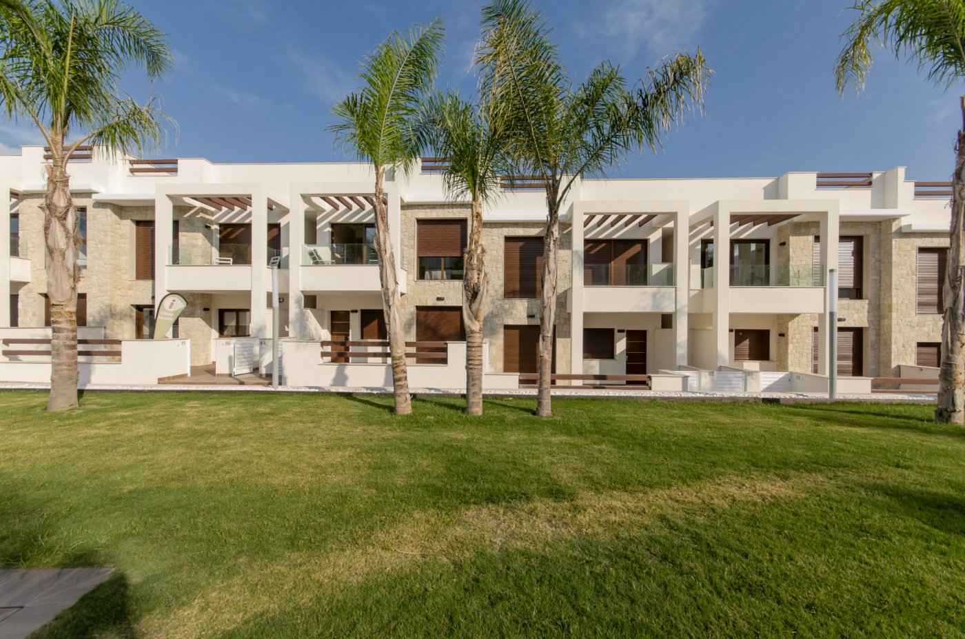 For sale - 3 Bedroom 2 Bathroom Apartment in Torrevieja - Los Balcones  - Alicante