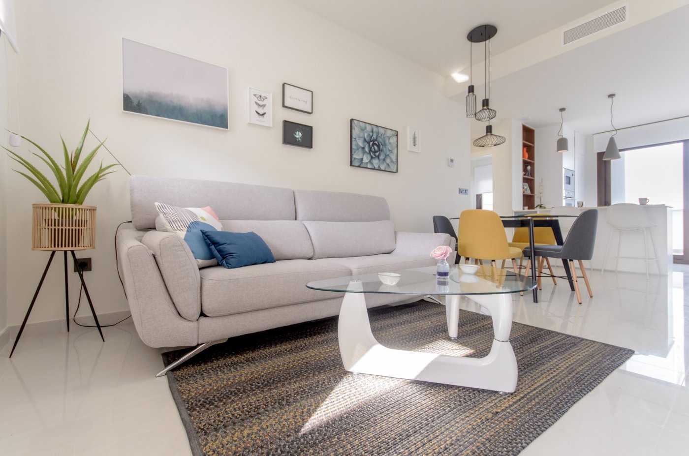 For sale - 3 Bedroom 2 Bathroom Apartment in Torrevieja - Los Balcones  - Alicante