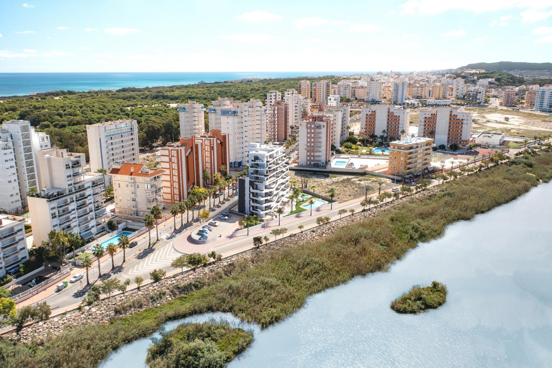 New Build - 2 Bedroom 2 Bathroom Penthouse in Guardamar del Segura - Puerto  - Alicante