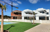 77-466-115-10-115/63445, 3 Bedroom 3 Bathroom Villa in Pilar de La Horadada