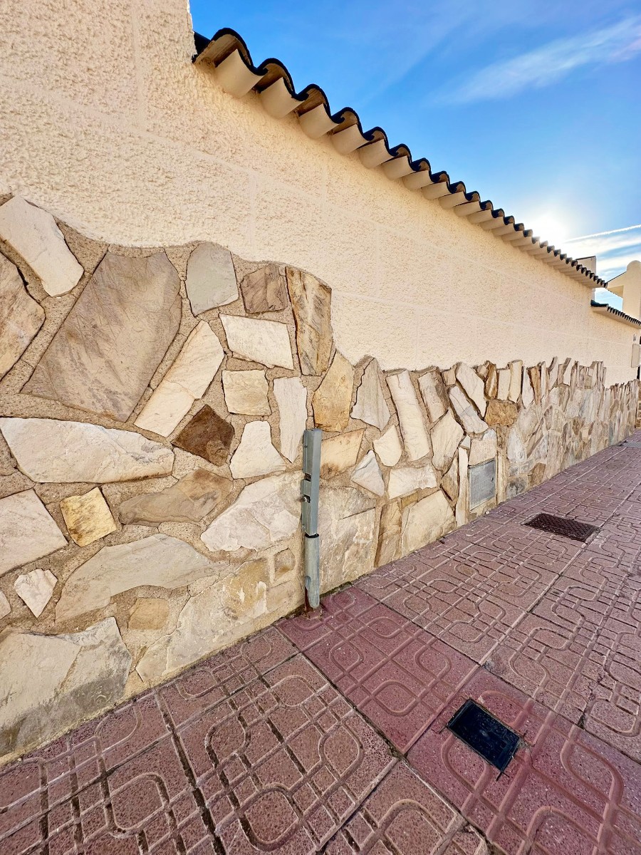 Withdrawn from sale - 3 Bedroom 3 Bathroom Villa in La Florida - La Florida  - Alicante