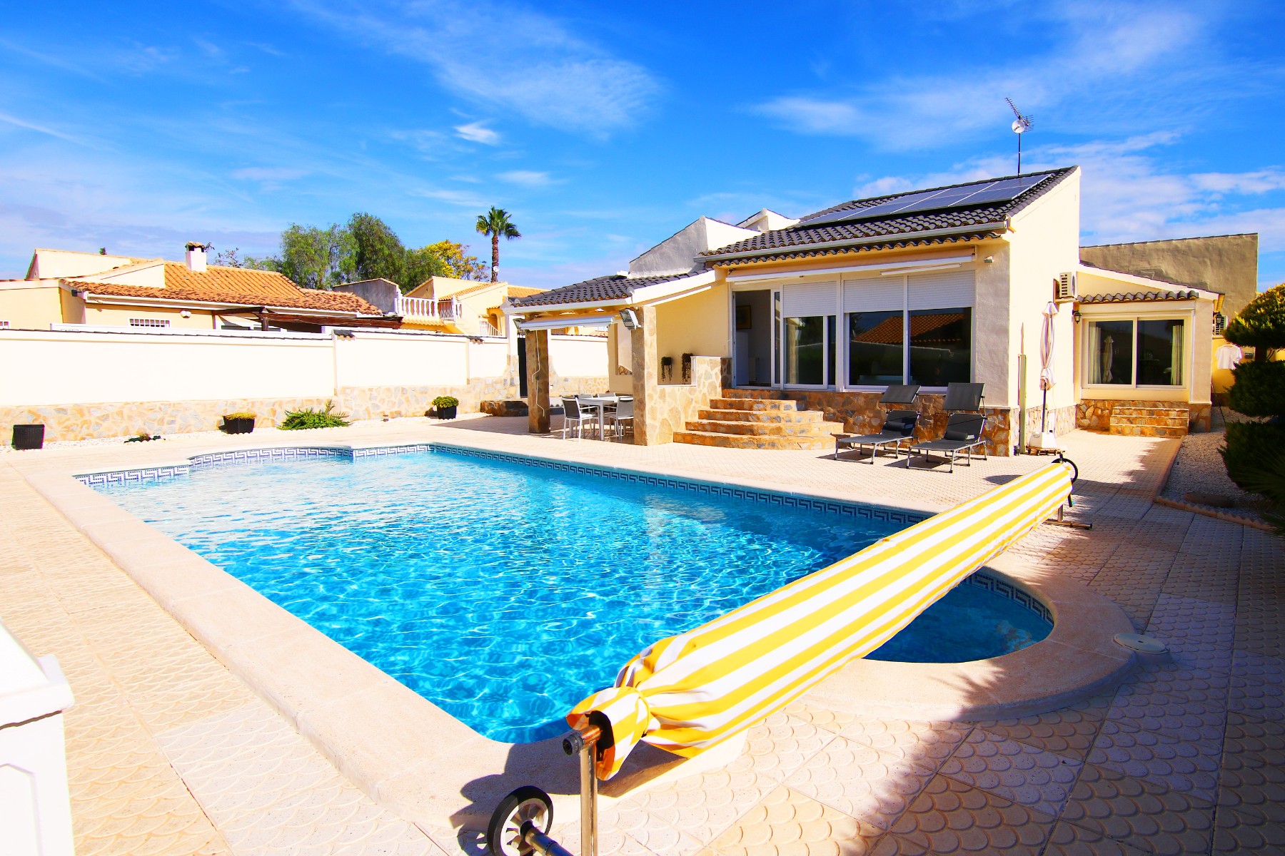 Withdrawn from sale - 3 Bedroom 3 Bathroom Villa in La Florida - La Florida  - Alicante