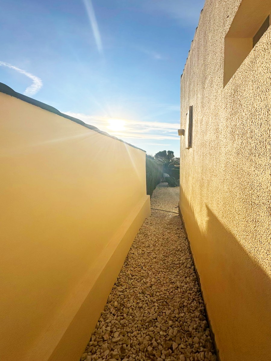 Withdrawn from sale - 3 Bedroom 3 Bathroom Villa in La Florida - La Florida  - Alicante