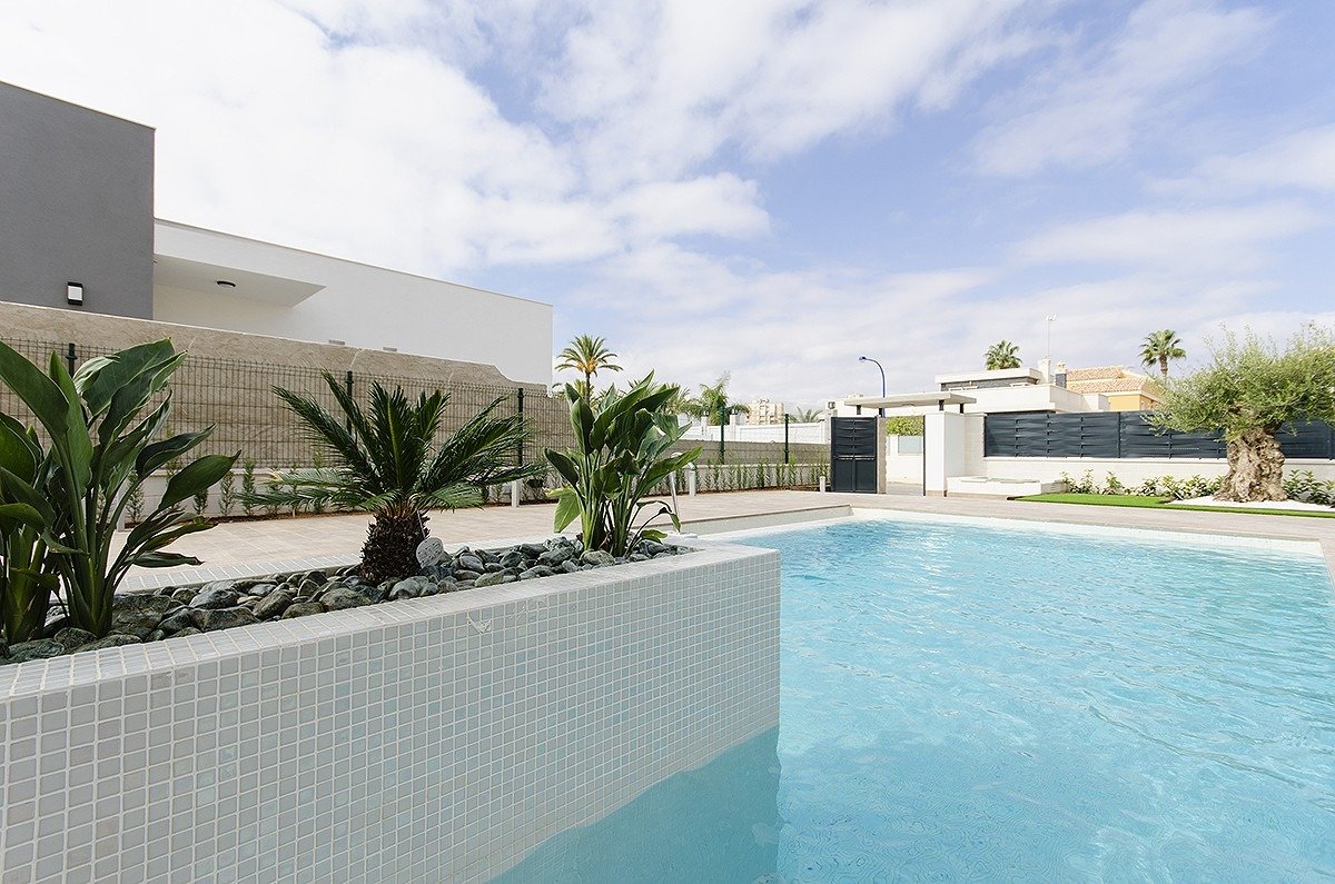 New Build - Key Ready - 4 Bedroom 2 Bathroom Villa in Cabo Roig - Campoamor  - Alicante