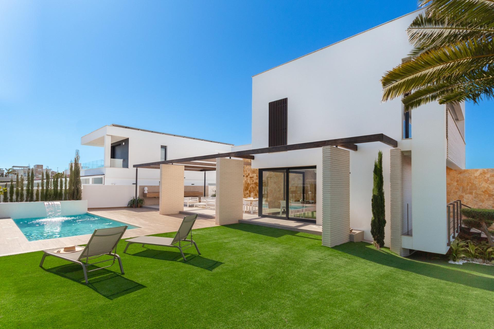 New Build - 4 Bedroom 4 Bathroom Villa in Cabo Roig - Campoamor  - Alicante