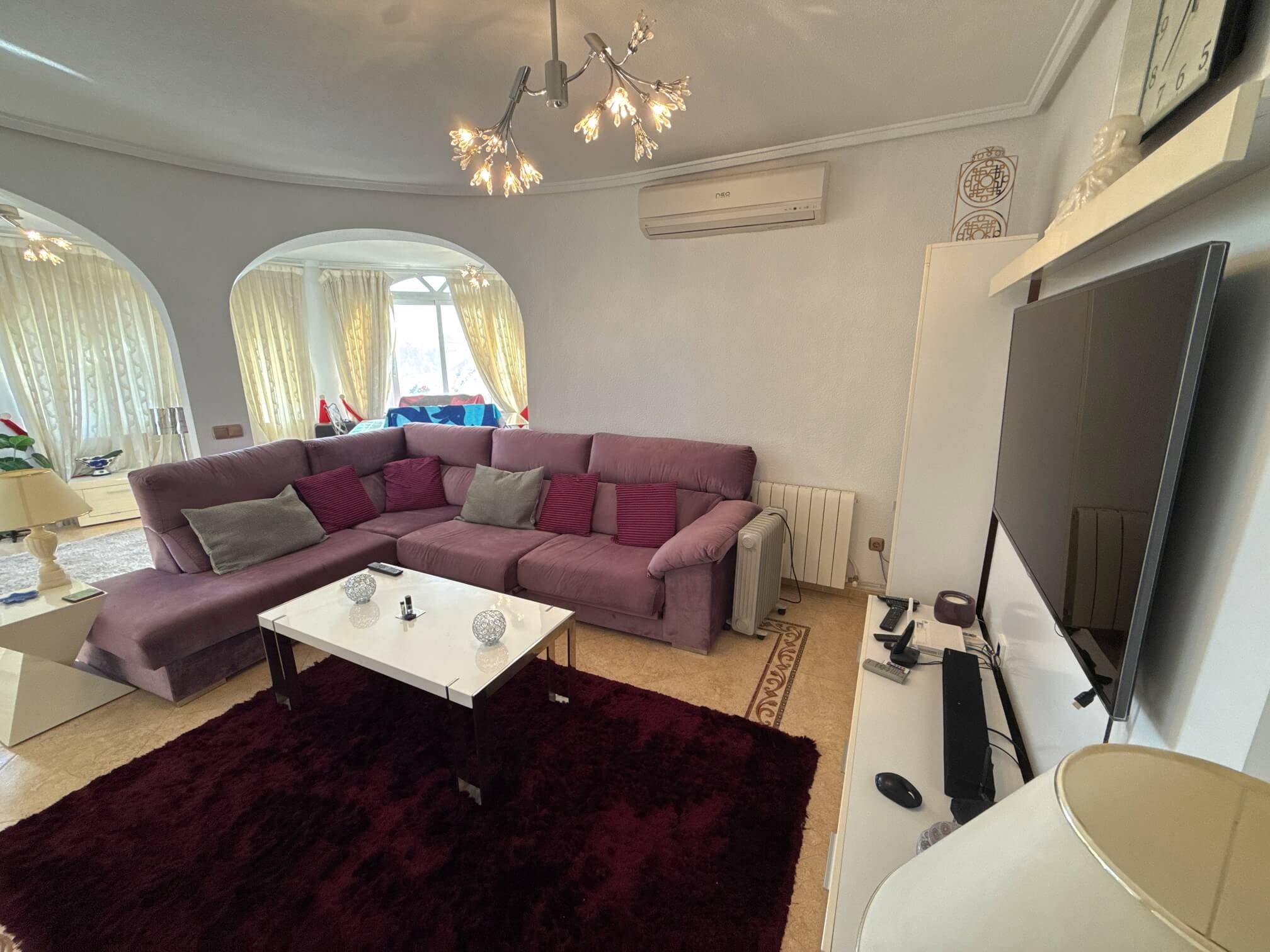 For sale - 3 Bedroom 3 Bathroom Villa in Villamartin -  - Alicante