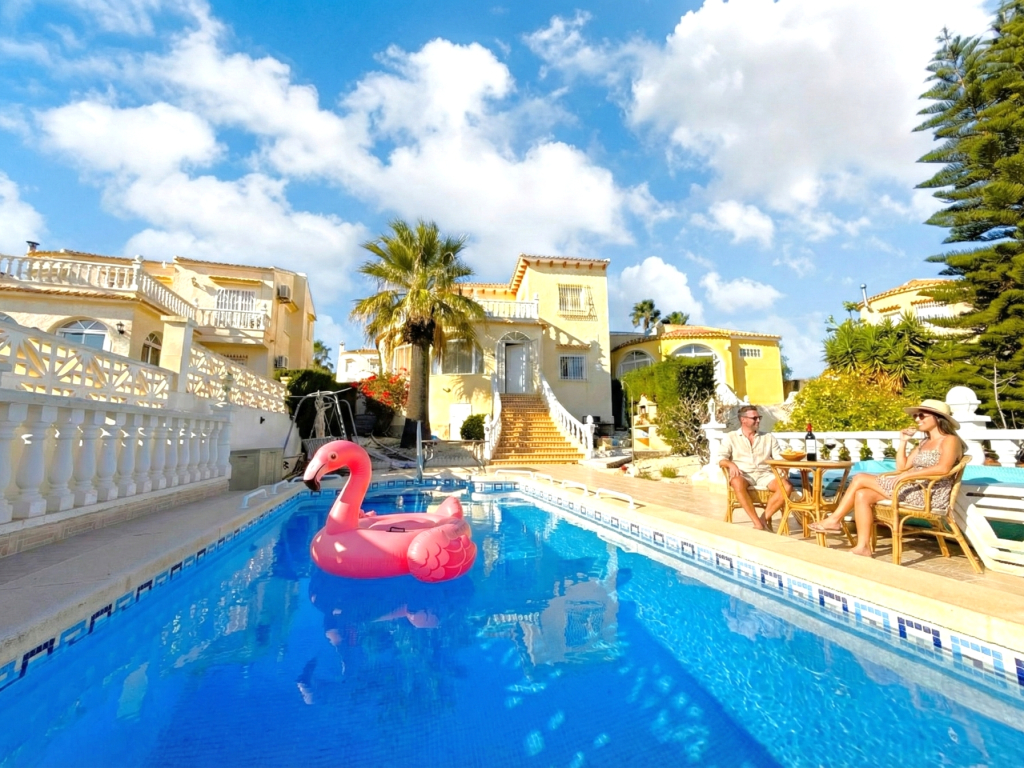 3 Bedroom 3 Bathroom Villa in Villamartin