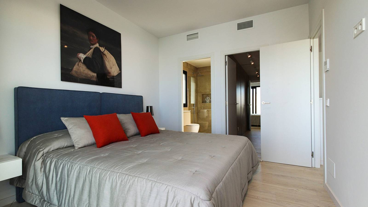 For sale - 3 Bedroom 3 Bathroom House - Detached Villa in Rojales - Ciudad Quesada  - Alicante