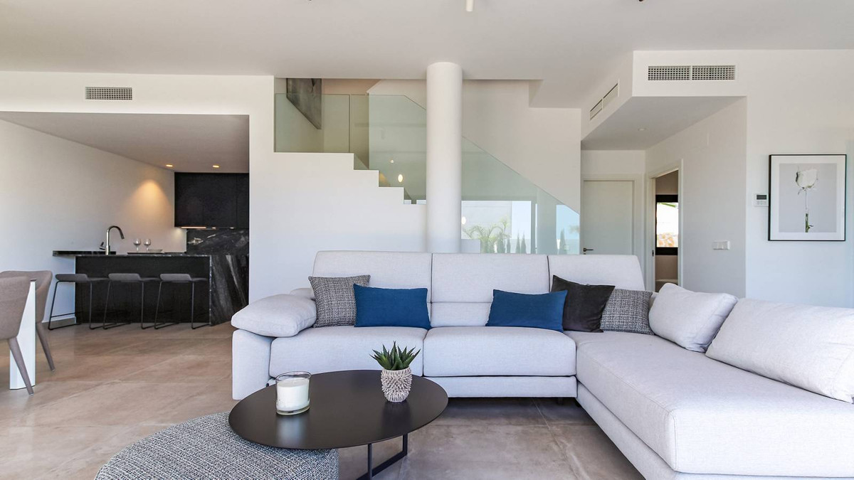 For sale - 3 Bedroom 3 Bathroom House - Detached Villa in Rojales - Ciudad Quesada  - Alicante