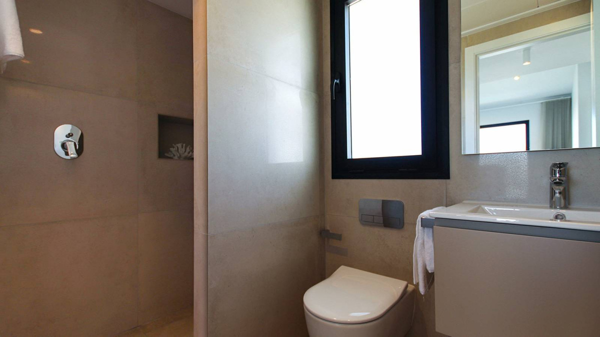 For sale - 3 Bedroom 3 Bathroom House - Detached Villa in Rojales - Ciudad Quesada  - Alicante