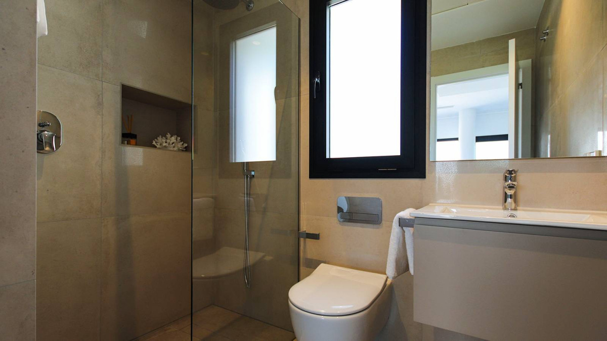 For sale - 3 Bedroom 3 Bathroom House - Detached Villa in Rojales - Ciudad Quesada  - Alicante