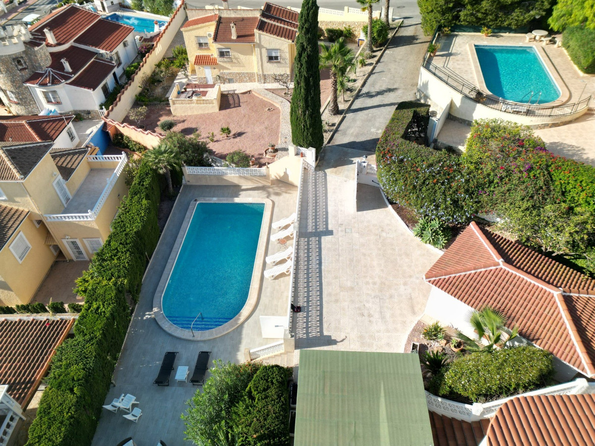 For sale - 5 Bedroom 3 Bathroom House - Detached Villa in Rojales - Ciudad Quesada  - Alicante