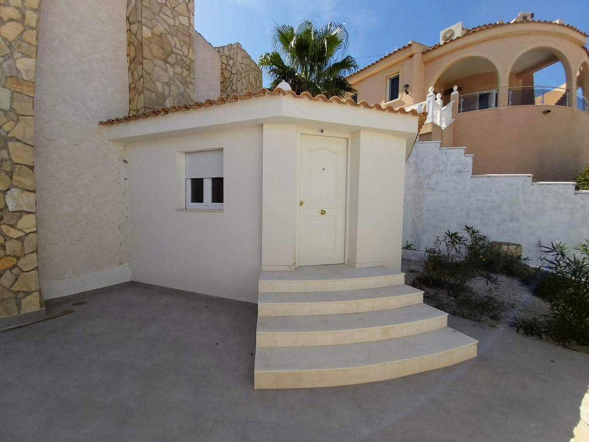 For sale - 6 Bedroom 5 Bathroom House - Detached Villa in Rojales - Ciudad Quesada  - Alicante