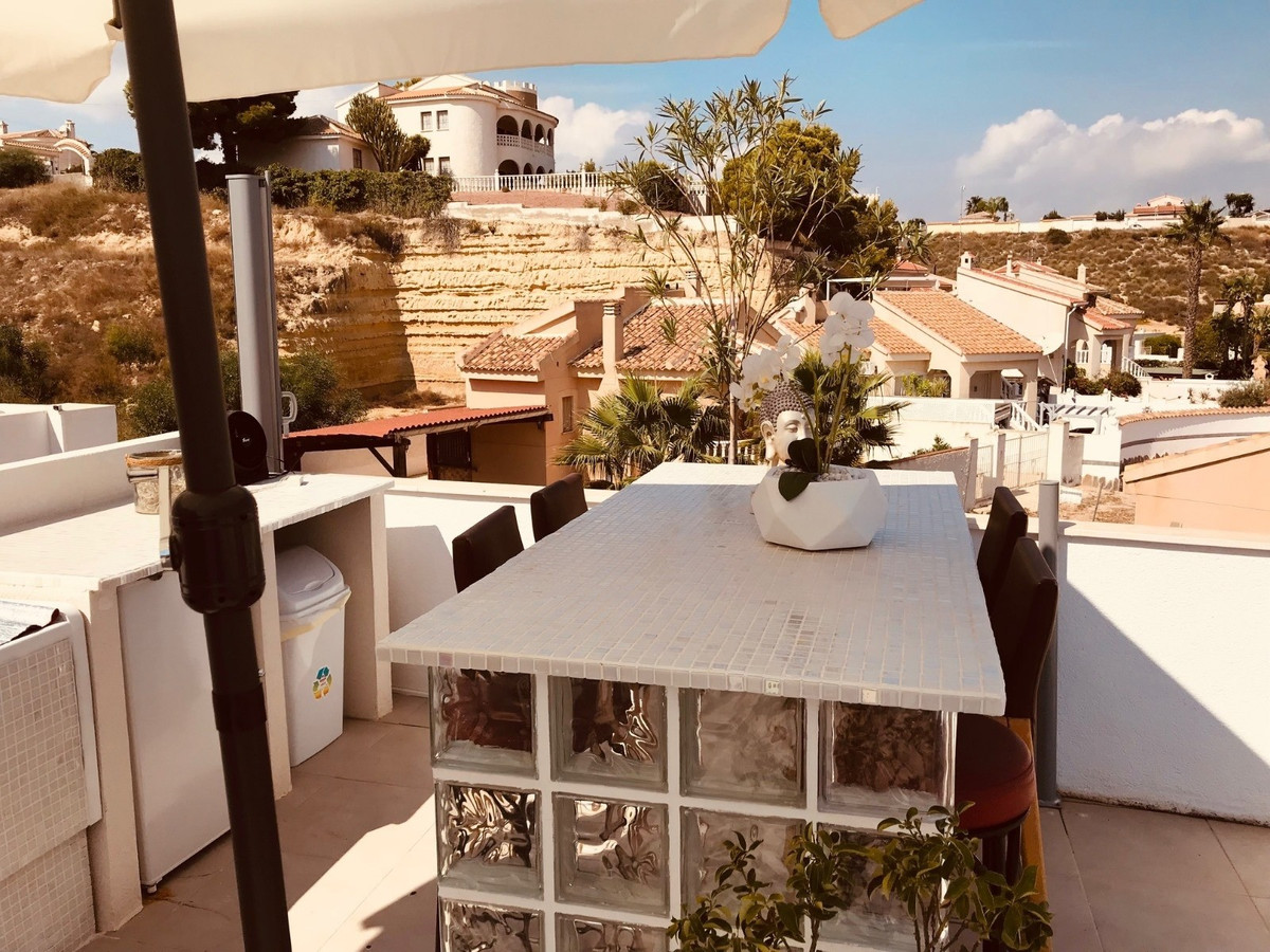 For sale - 6 Bedroom 5 Bathroom House - Detached Villa in Rojales - Ciudad Quesada  - Alicante