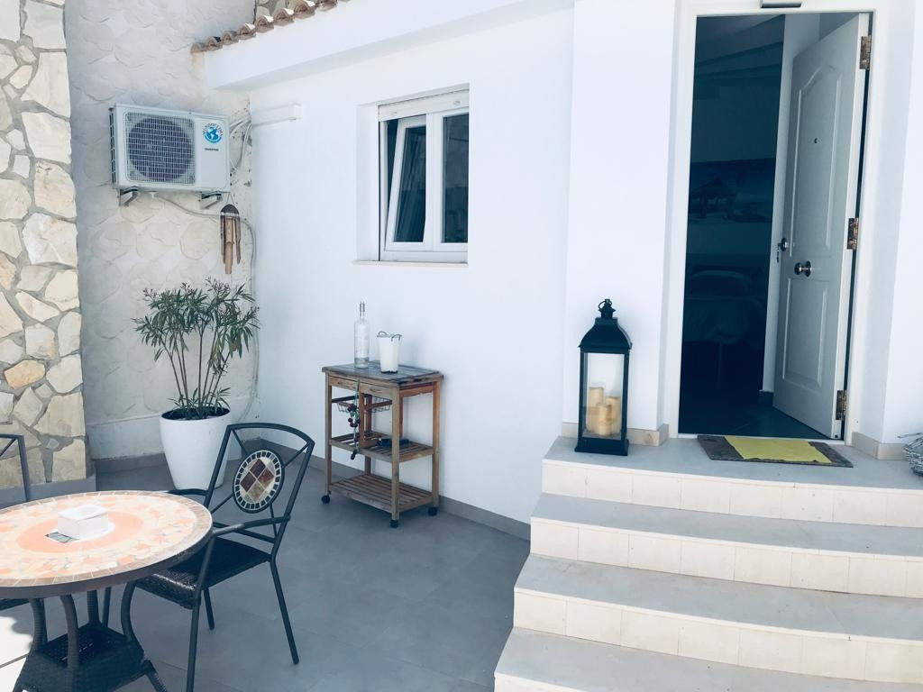 For sale - 6 Bedroom 5 Bathroom House - Detached Villa in Rojales - Ciudad Quesada  - Alicante