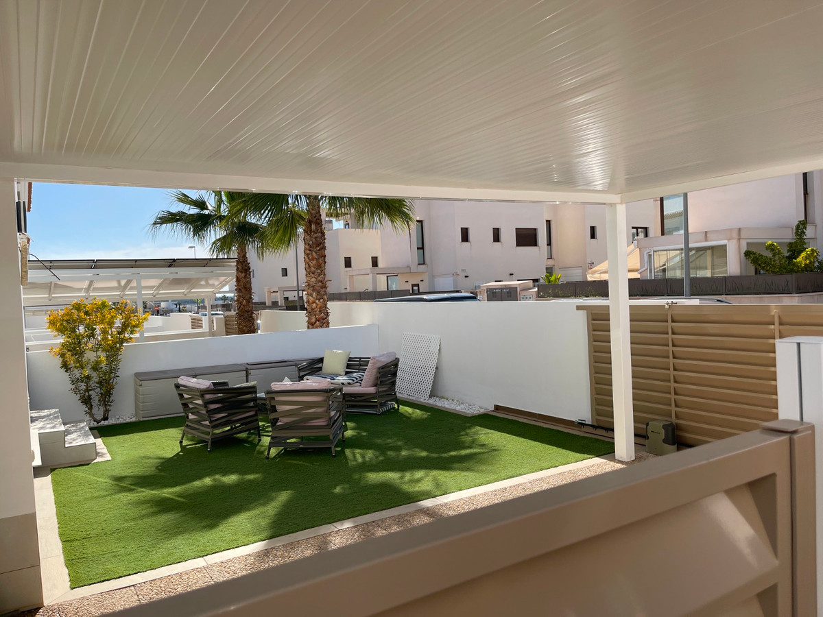 For sale - 2 Bedroom 2 Bathroom Apartment - Ground Floor Apartment in Rojales - Ciudad Quesada  - Alicante