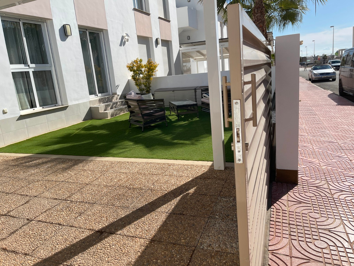 For sale - 2 Bedroom 2 Bathroom Apartment - Ground Floor Apartment in Rojales - Ciudad Quesada  - Alicante