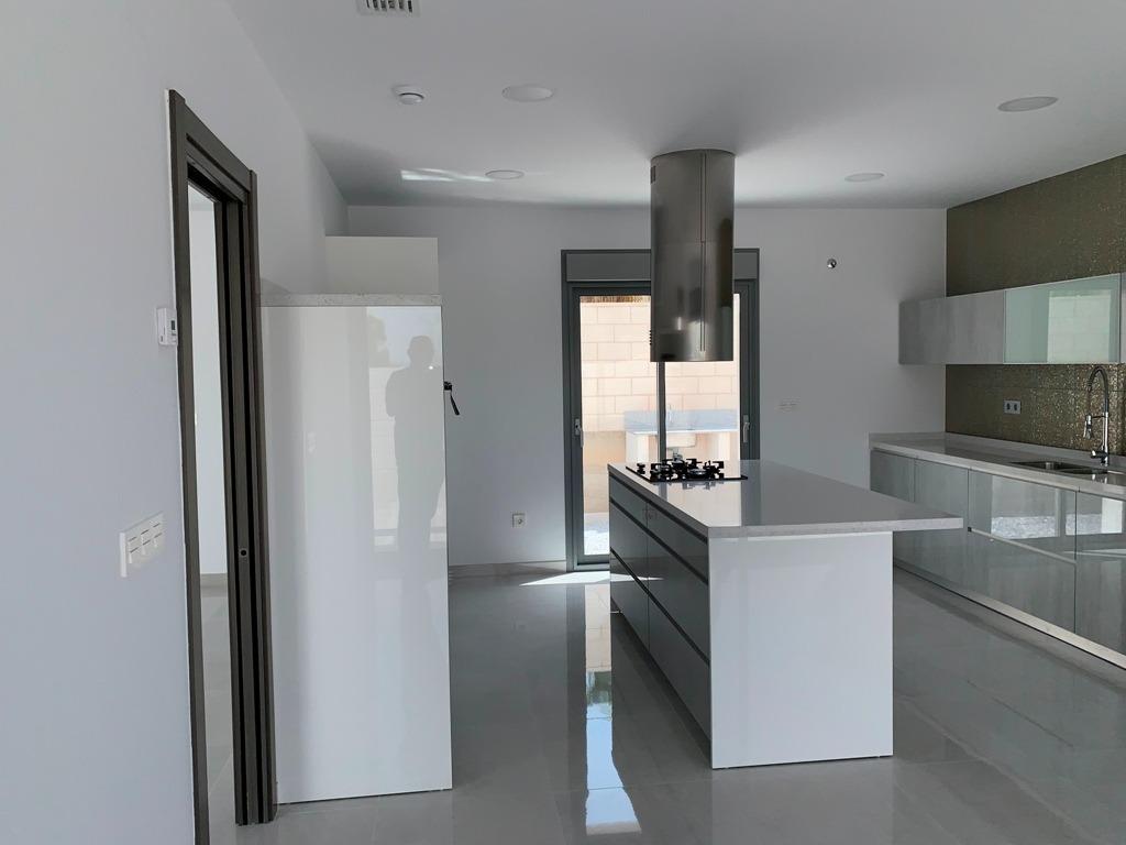 For sale - 4 Bedroom 3 Bathroom Villa in Pinoso - Camino Del Prado  - Alicante