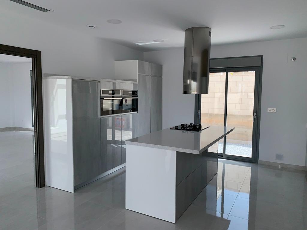 For sale - 4 Bedroom 3 Bathroom Villa in Pinoso - Camino Del Prado  - Alicante