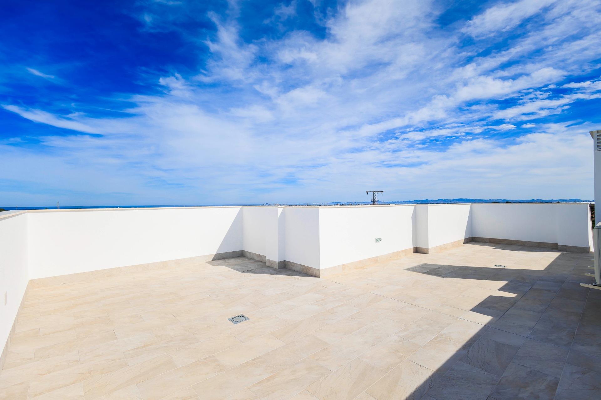 For sale - 3 Bedroom 3 Bathroom Villa in Pilar de La Horadada - Lo Romero Golf  - Alicante
