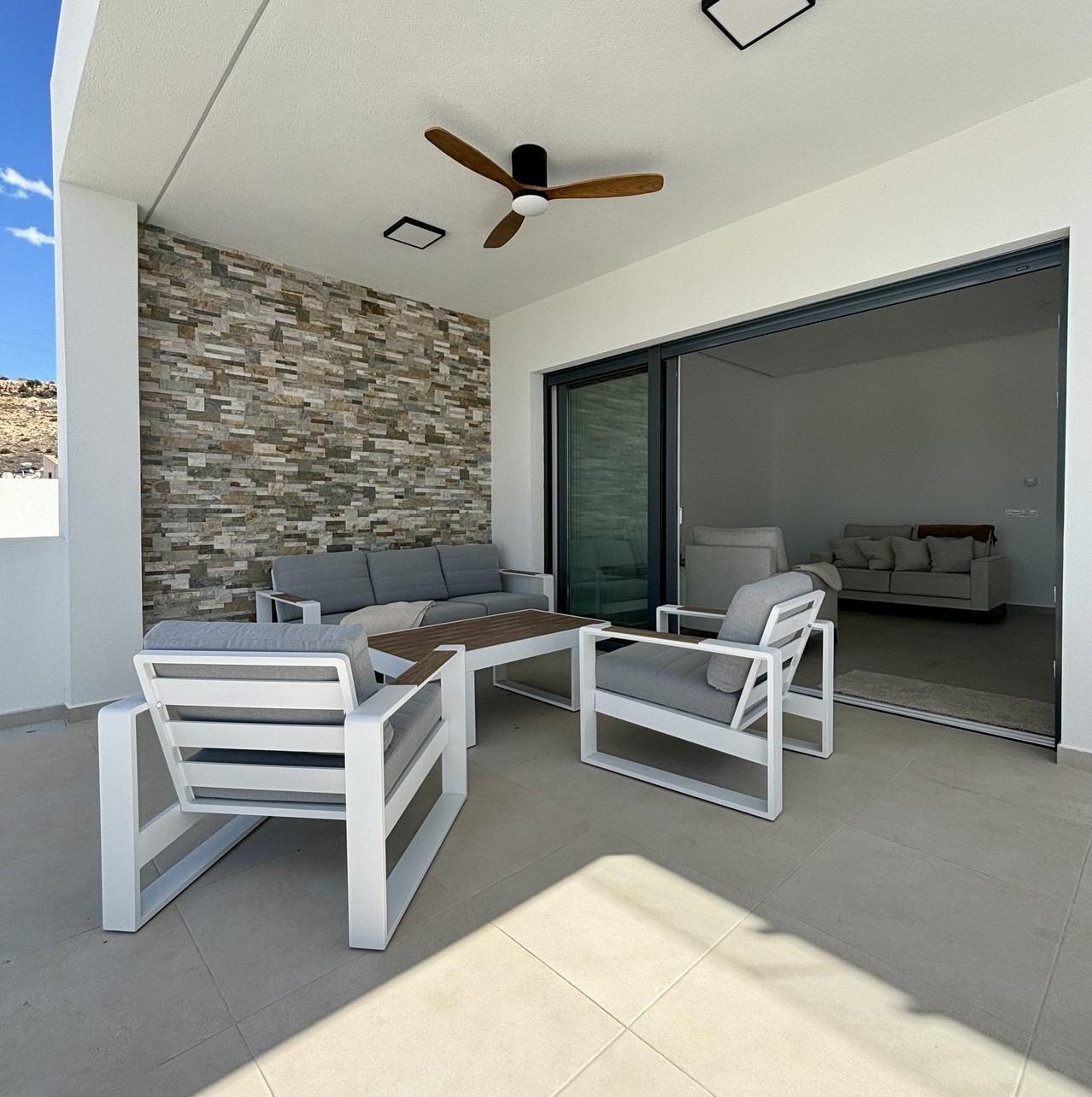 For sale - 3 Bedroom 2 Bathroom Villa in Benijofar - Pueblo  - Alicante