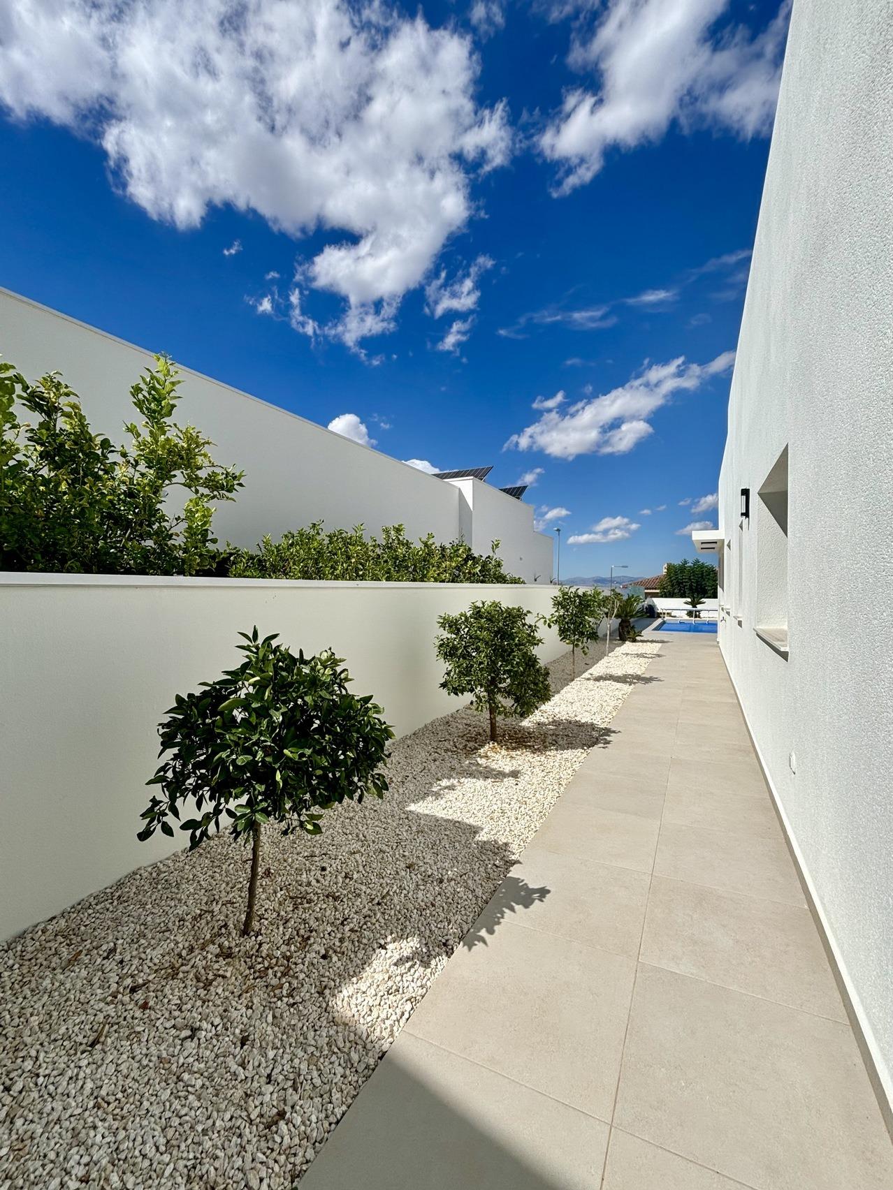 For sale - 3 Bedroom 2 Bathroom Villa in Benijofar - Pueblo  - Alicante