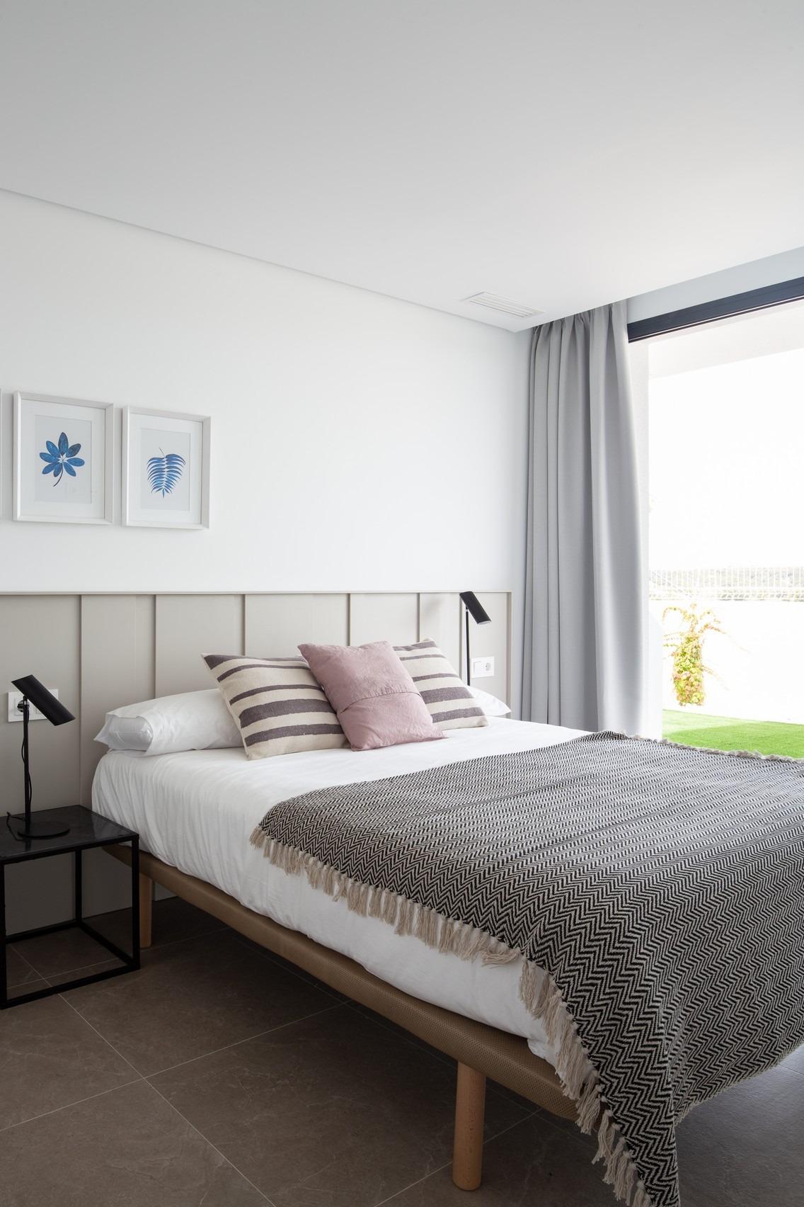 For sale - 4 Bedroom 4 Bathroom Villa in Orihuela Costa - Campoamor  - Alicante