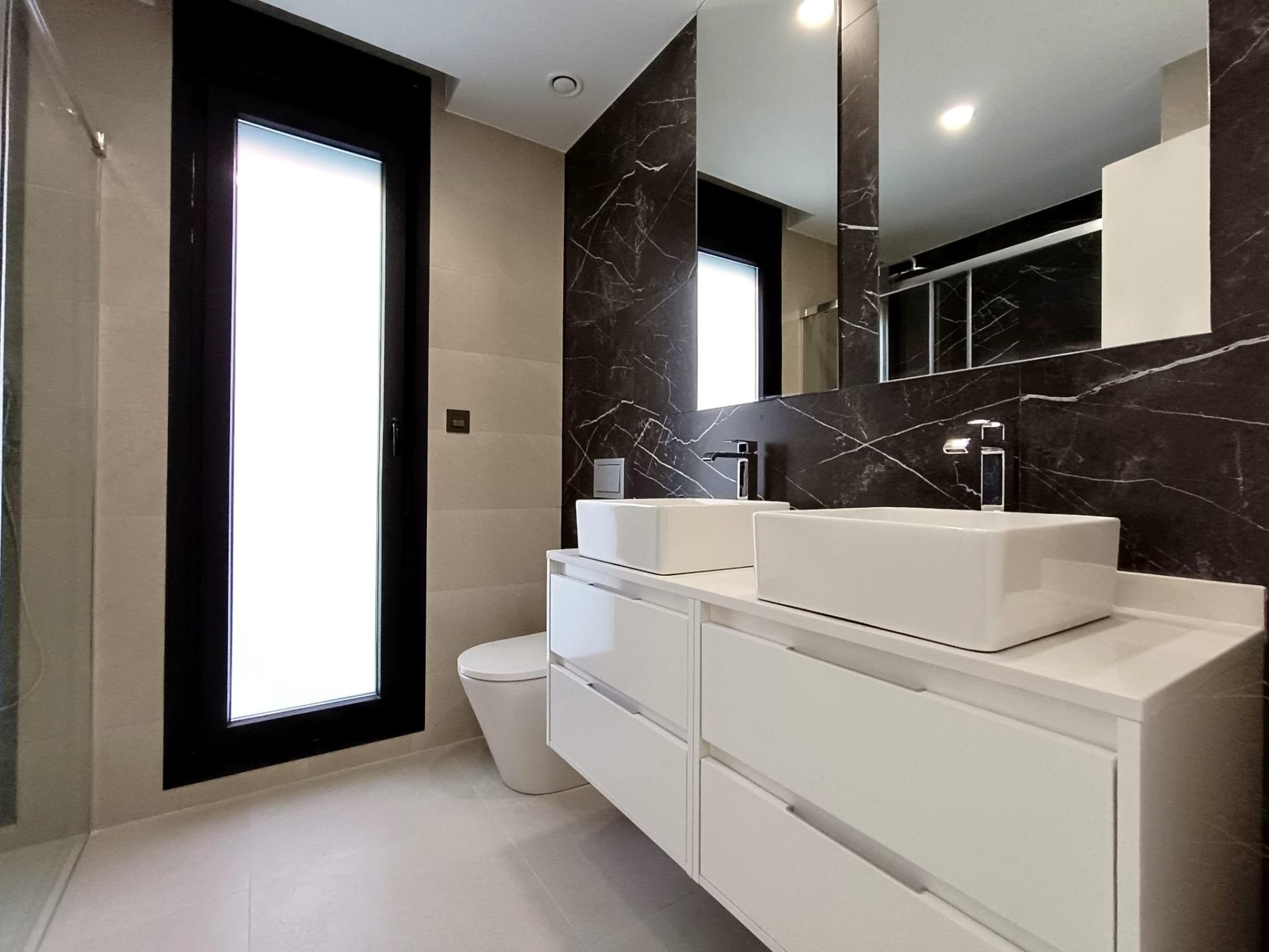 For sale - 3 Bedroom 3 Bathroom Villa in Benijofar - Pueblo  - Alicante