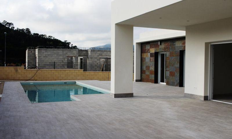 For sale - 3 Bedroom 2 Bathroom Villa in La Romana - Villas de la Romana  - Alicante