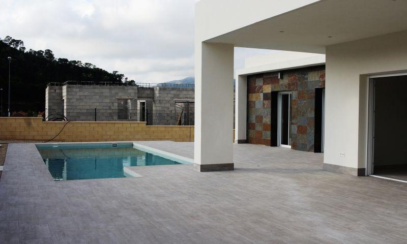 For sale - 3 Bedroom 2 Bathroom Villa in La Romana - Villas de la Romana  - Alicante