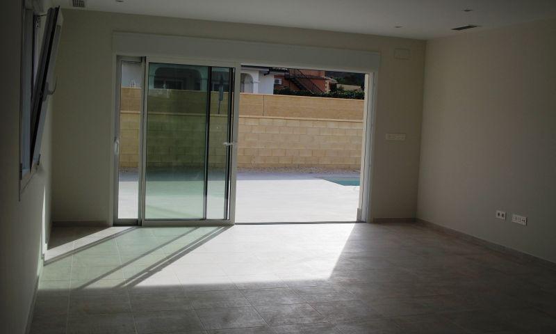 For sale - 3 Bedroom 2 Bathroom Villa in La Romana - Villas de la Romana  - Alicante