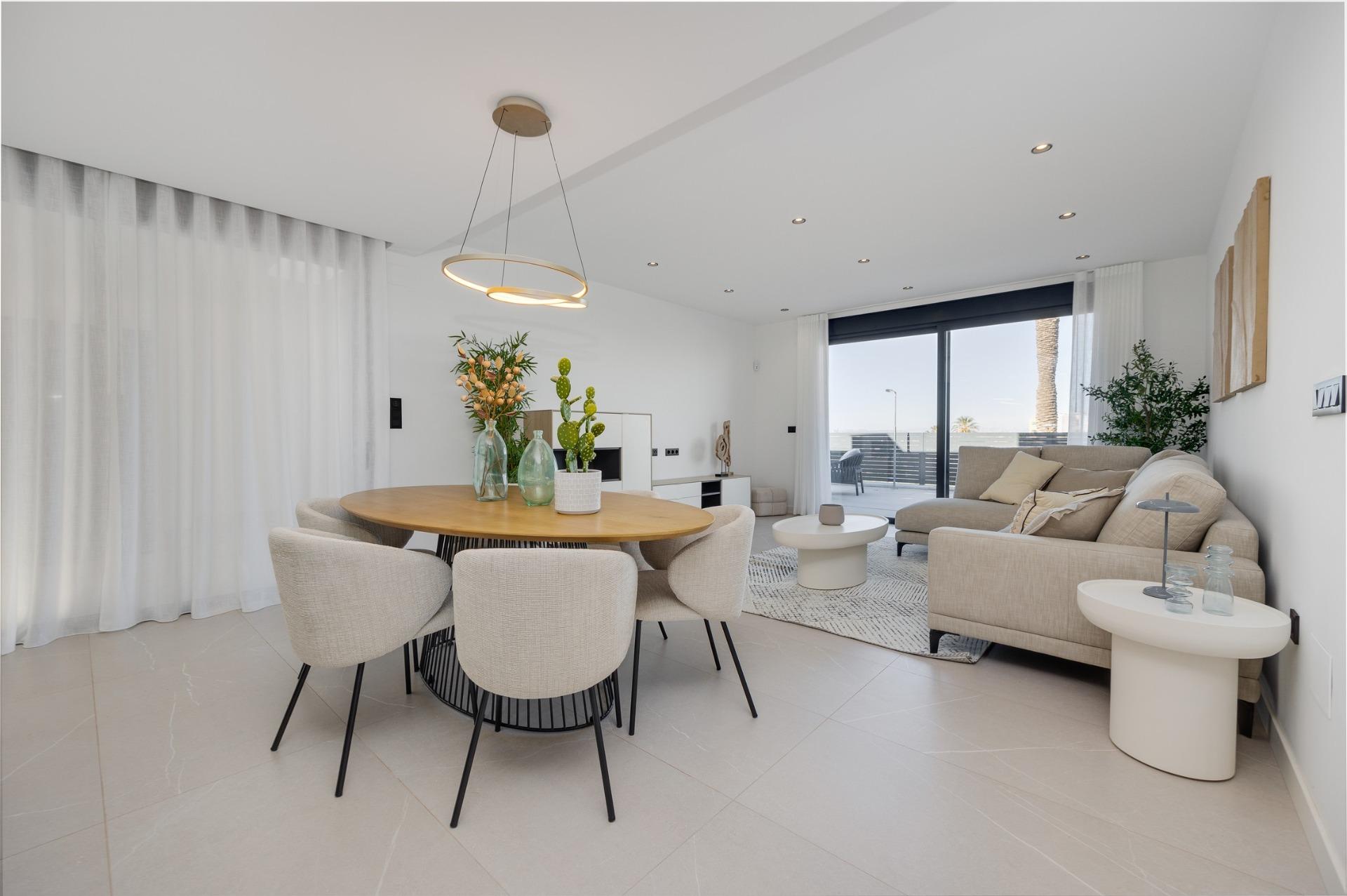 For sale - 3 Bedroom 2 Bathroom Villa in Torrevieja - Sector 25  - Alicante