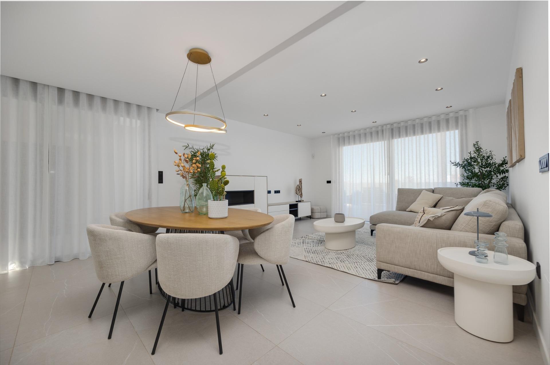 For sale - 3 Bedroom 2 Bathroom Villa in Torrevieja - Sector 25  - Alicante