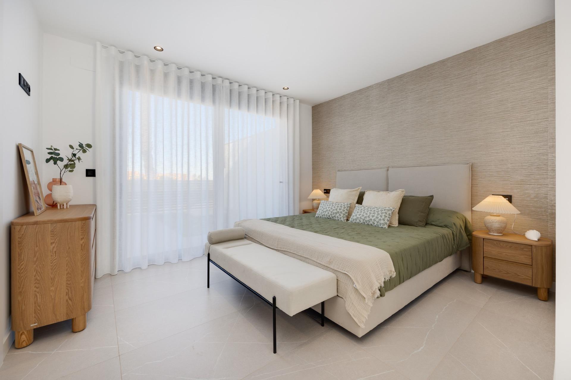 For sale - 3 Bedroom 2 Bathroom Villa in Torrevieja - Sector 25  - Alicante