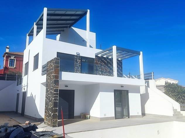 For sale - 3 Bedroom 3 Bathroom Villa in Rojales - Golf La Marquesa (Ciudad Quesada)  - Alicante