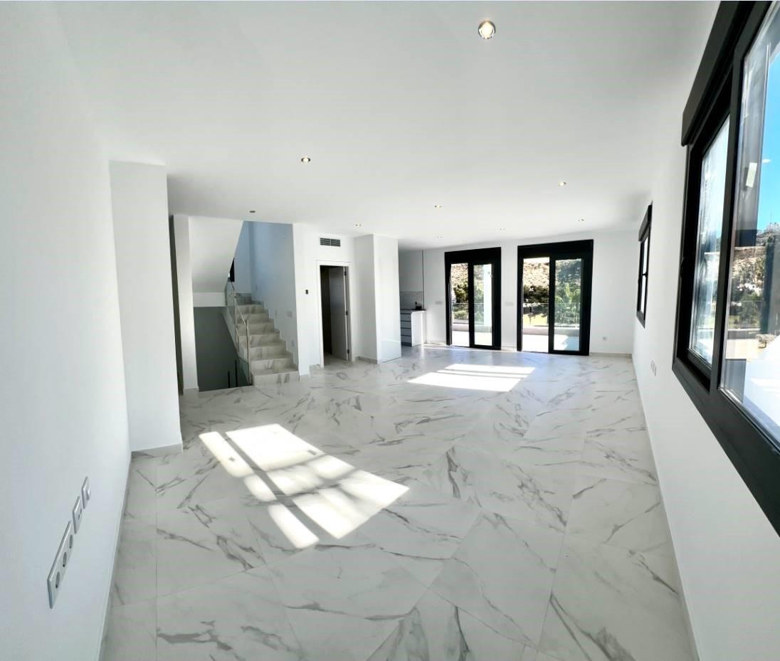 For sale - 3 Bedroom 3 Bathroom Villa in Rojales - Golf La Marquesa (Ciudad Quesada)  - Alicante