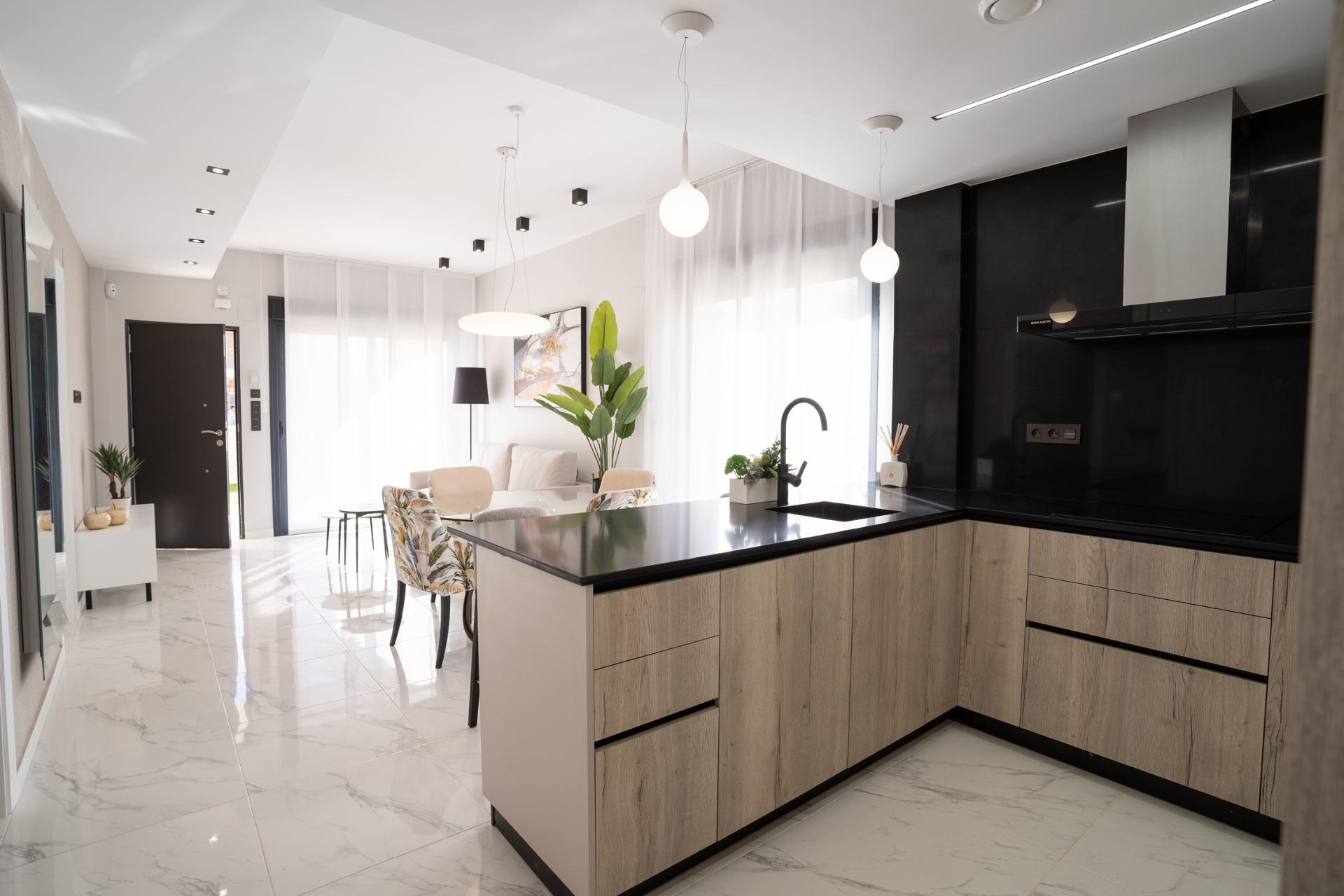 For sale - 3 Bedroom 2 Bathroom Bungalow in Pilar de La Horadada - pueblo  - Alicante