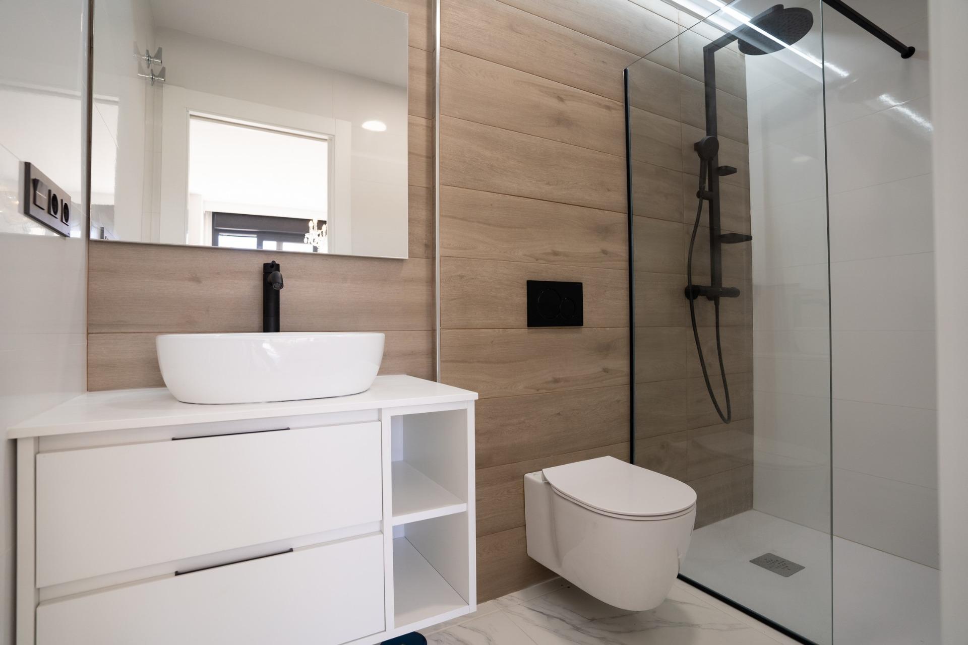 For sale - 3 Bedroom 2 Bathroom Bungalow in Pilar de La Horadada - pueblo  - Alicante