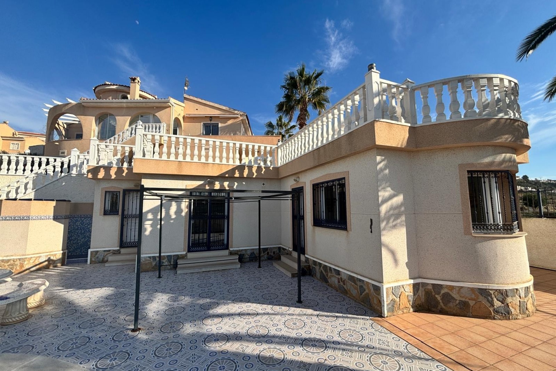 For sale - 5 Bedroom 5 Bathroom Villa Detached in Ciudad Quesada - La Marquesa Golf  - Alicante