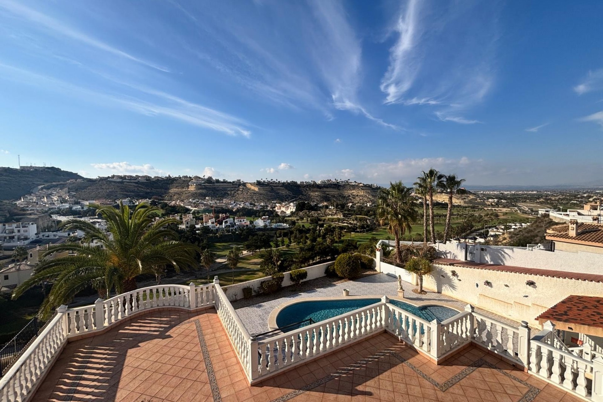 For sale - 5 Bedroom 5 Bathroom Villa Detached in Ciudad Quesada - La Marquesa Golf  - Alicante