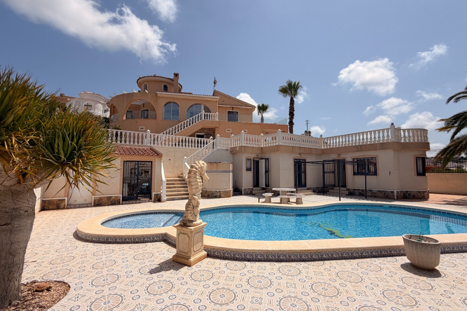 For sale - 5 Bedroom 5 Bathroom Villa Detached in Ciudad Quesada - La Marquesa Golf  - Costa Blanca (Alicante)