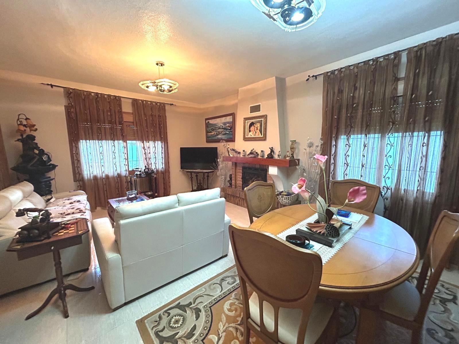 For sale - 3 Bedroom 2 Bathroom Villa in Cabo Roig - Campoamor  - Alicante