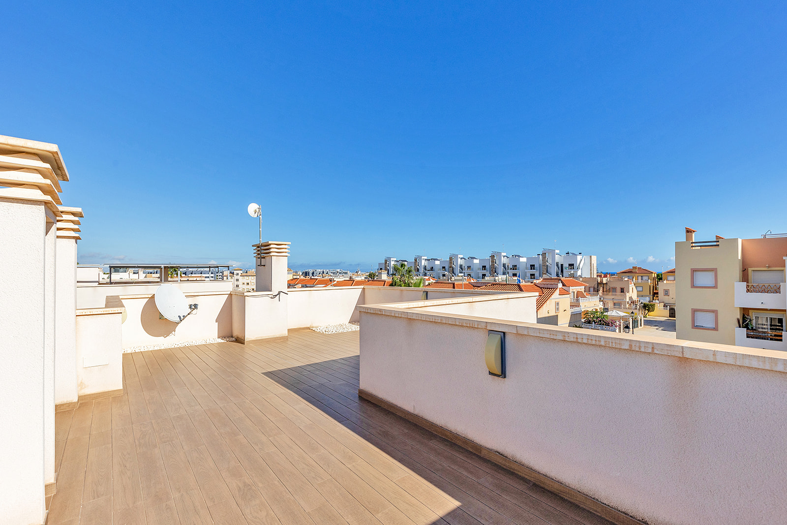 For sale - 5 Bedroom 4 Bathroom Villa in La Zenia - Orihuela Costa  - Alicante