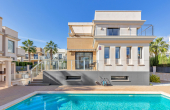 79-1036/64611, 5 Bedroom 4 Bathroom Villa in La Zenia