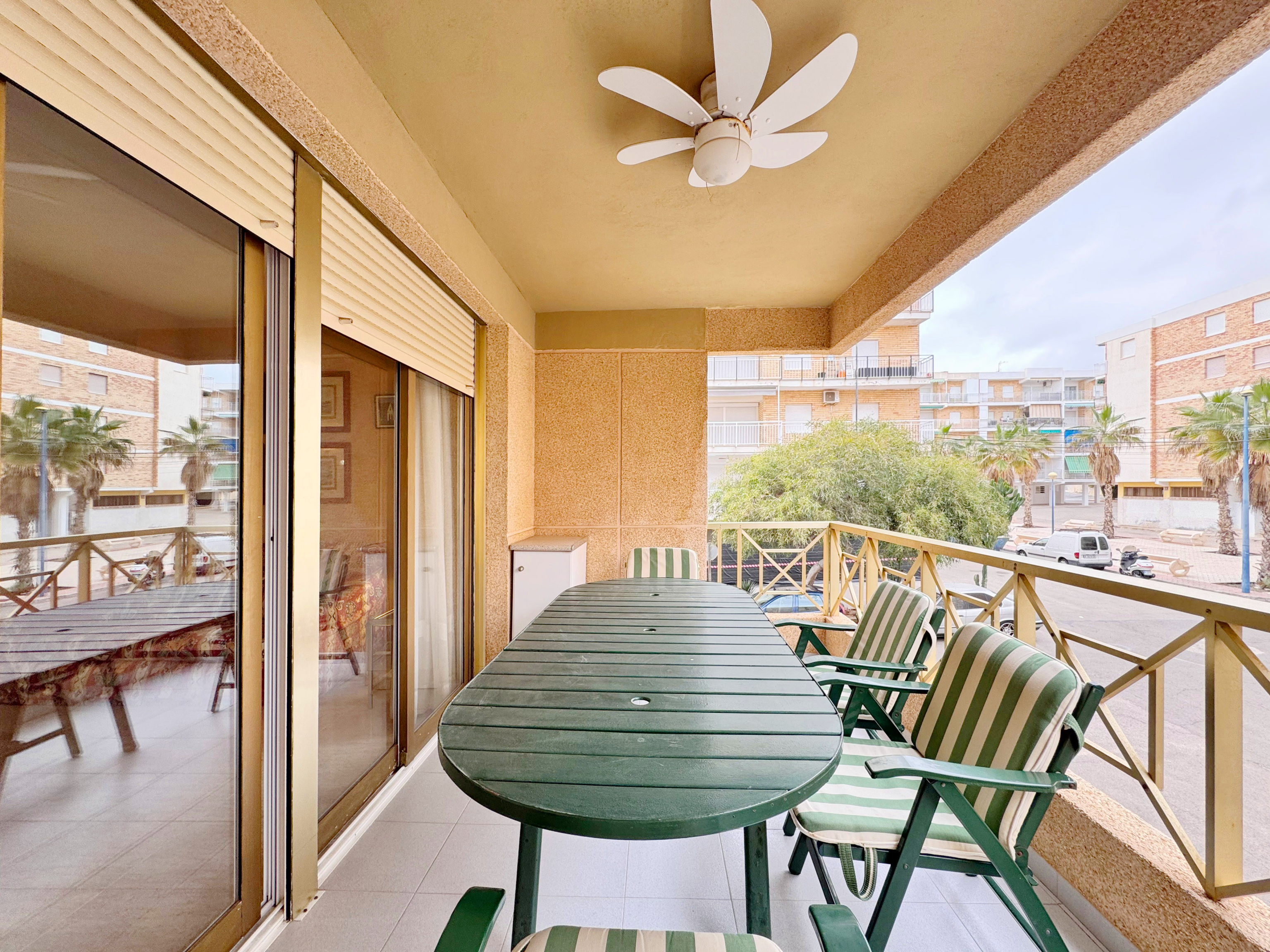 For sale - 2 Bedroom 2 Bathroom Apartment in Punta Prima - Punta Prima  - Alicante